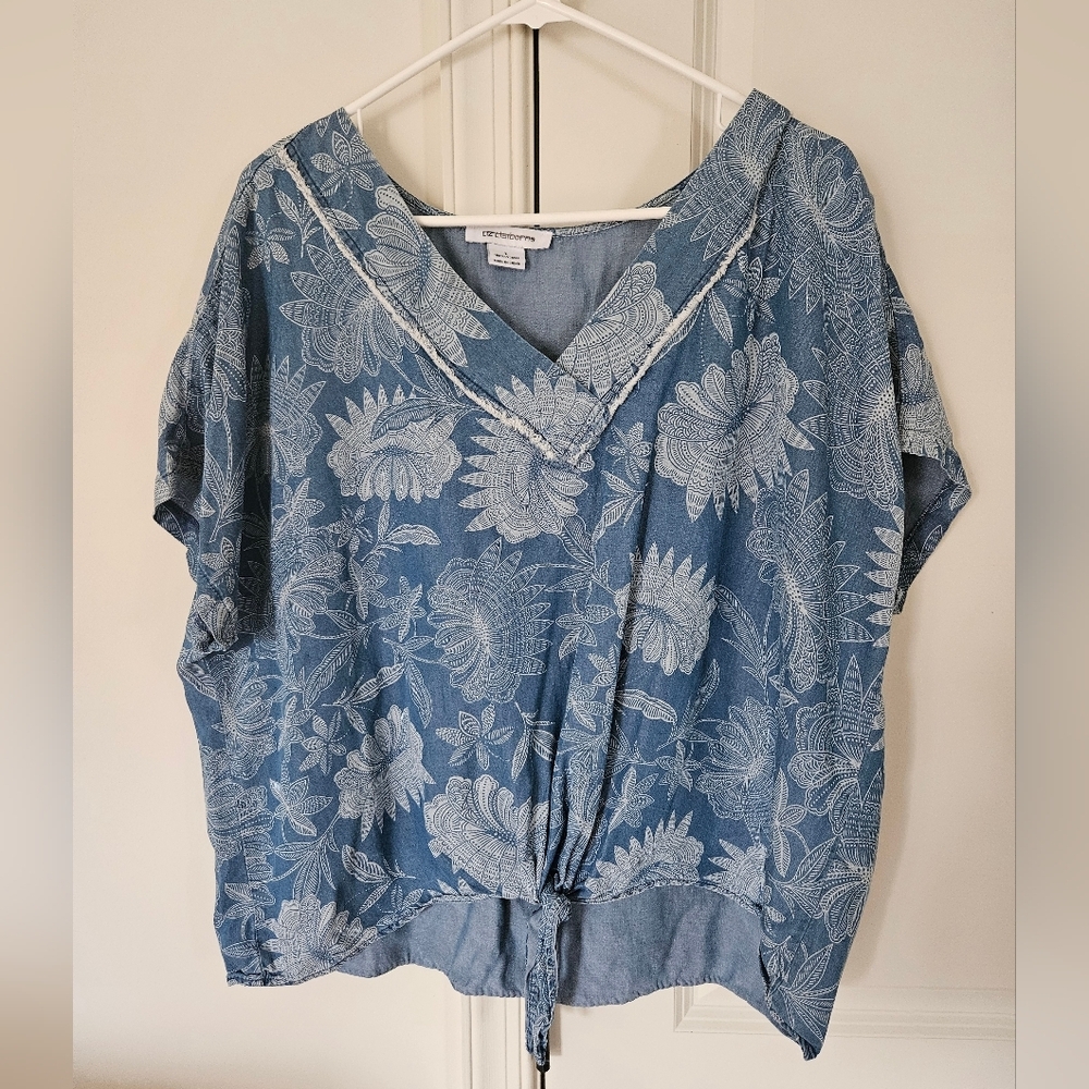 Liz Claiborne Floral Blue V Neck Short Sleeve Top Womens Large